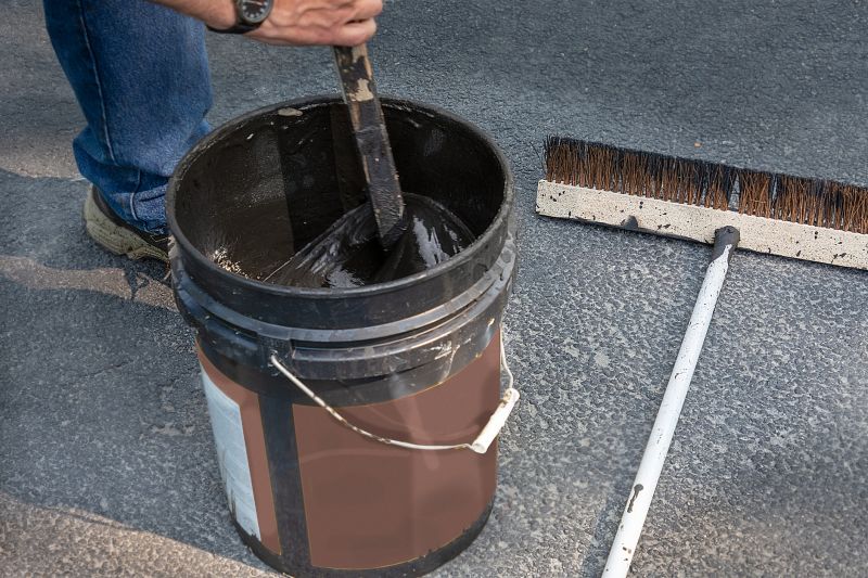 Blacktop Sealcoating in Columbus, OH